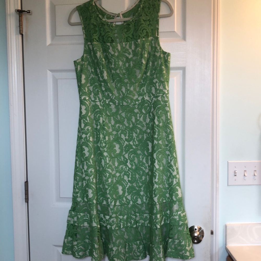 Adrianna Papell lace green dress Size 14.